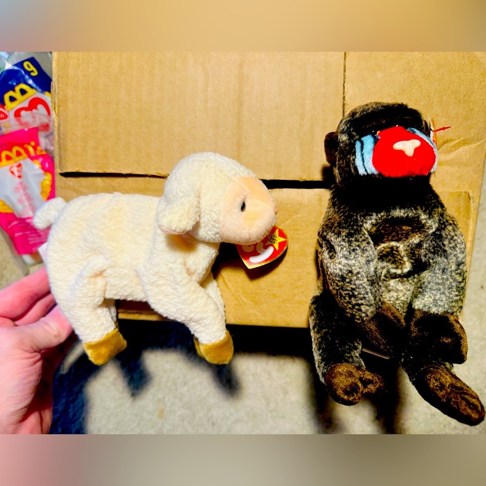 2x 1999 RARE Vintage Beanie Baby PAIR Ewey the Baby Lamb and Cheeks the Baboon